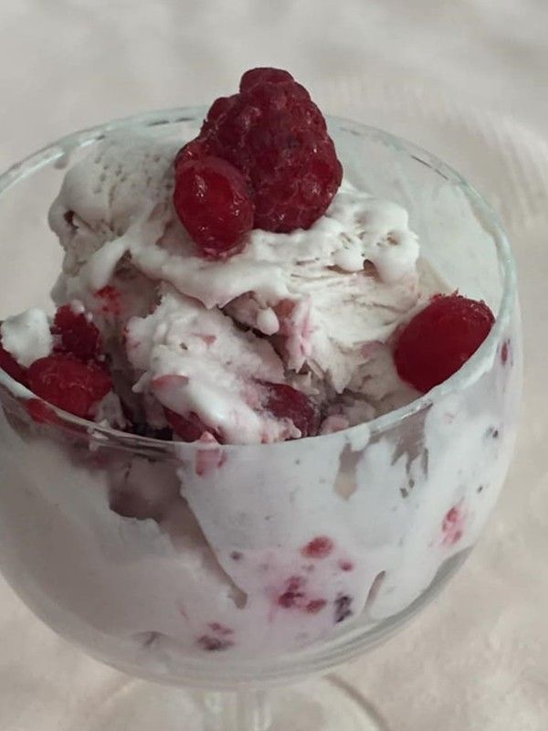 Creme glace aux fruits rouges